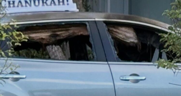 Jewish family forced to evacuate after rabbi’s car firebombed in Melbourne