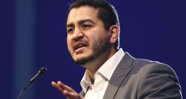 Photos show Abdul El-Sayed buddying up with Nation of Islam ministers who railed against ‘the Jews’