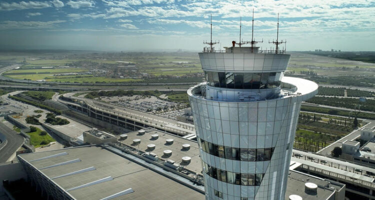 US strikes on Iran spark travel chaos as airlines cancel flights