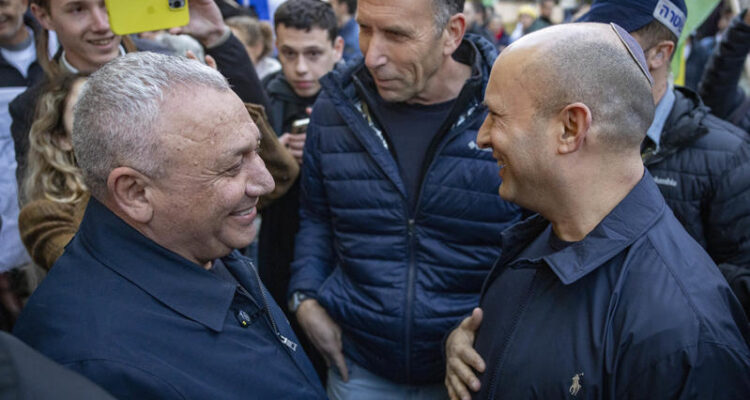 Ex-IDF chief proposes massive alliance to oust Netanyahu