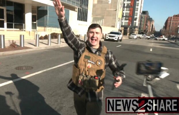 Pardoned Jan. 6 protester throws chocolate coins, Nazi salute during anti-AIPAC demonstration in DC