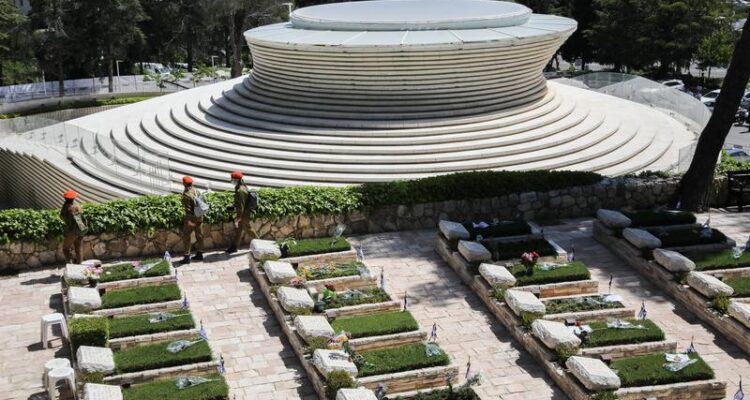 Israel honors missing fallen soldiers at annual Mt. Herzl ceremony