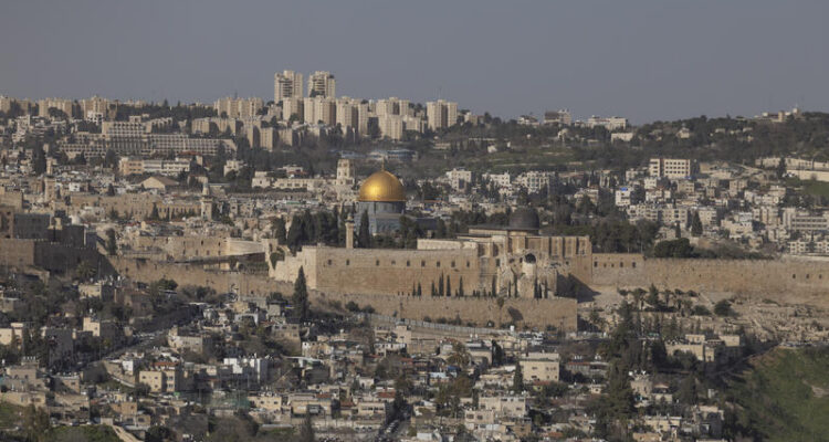 Temple Mount groups call on Netanyahu to reinstate Jewish afternoon prayers during Ramadan