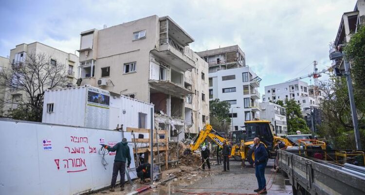 No injuries reported after Iranian missile barrages hit central Israel