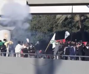 Iraqi protesters near Green Zone