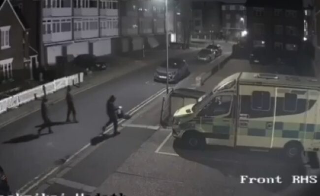 Masked arsonists torch four Hatzolah ambulances in London Jewish neighborhood