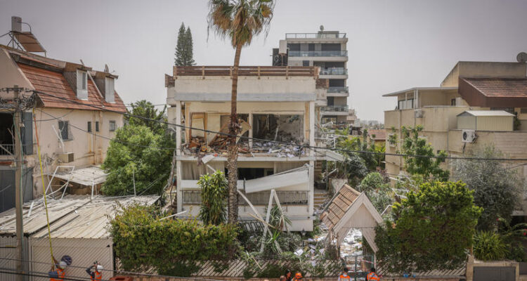 Iranian missile hits near IDF headquarters in Tel Aviv