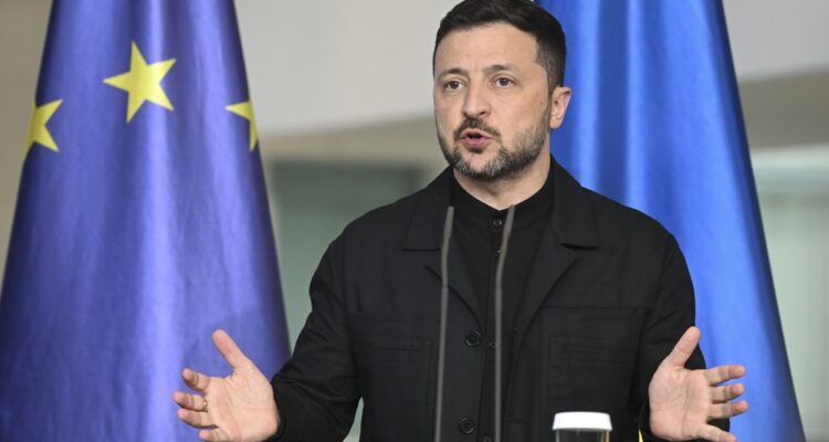 Russia is helping Iran hit US bases, says Zelensky