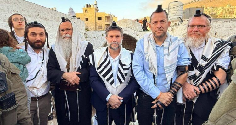 Thousands visit Joseph’s Tomb as Israeli leaders push for permanent Jewish presence