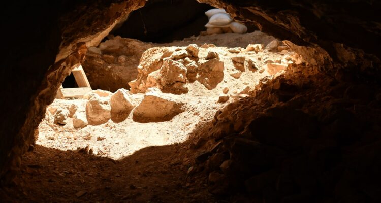 Mysterious ancient tunnel in Jerusalem leaves archaeologists baffled