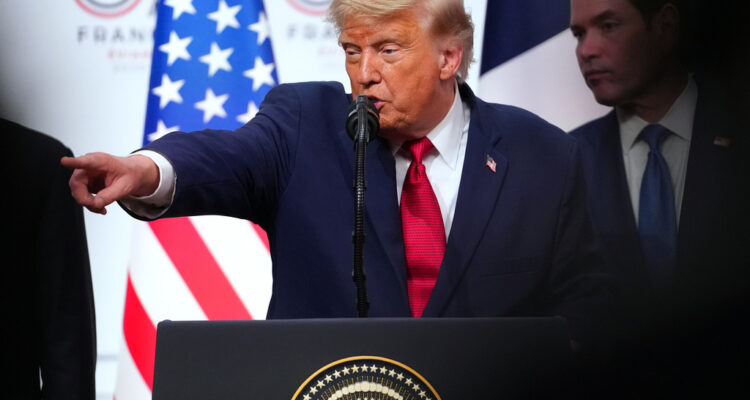 Huckabee confirms Israel gave Trump heads-up on Iranian assassination plot