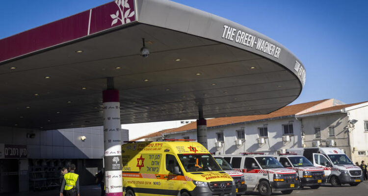 Hospital denies family’s claims Arab staffers manhandled seriously wounded IDF soldier