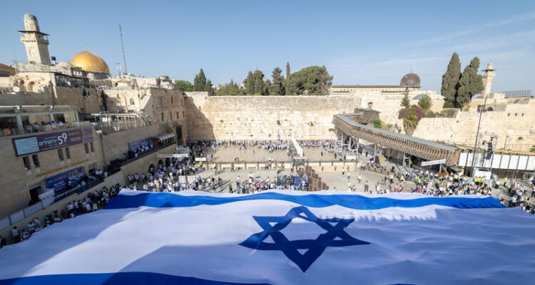 Israelis feel more Jewish than ever but less responsible for diaspora communities, survey finds