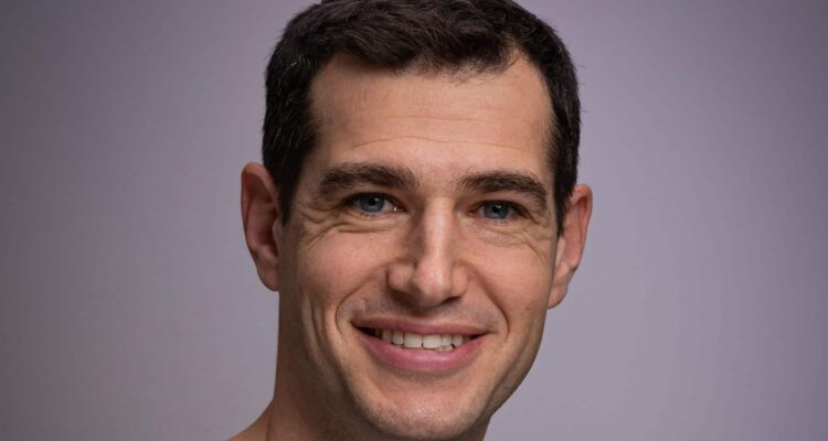 Renowned Jewish heart surgeon to leave Canada over antisemitism as PM Carney admits country has ‘failed’ its Jews