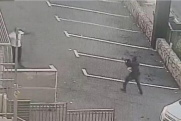attempted stabbing attack
