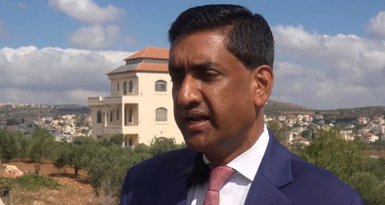 Anti-Israel congressman falsely claims IDF detained him; Tucker Carlson fumes