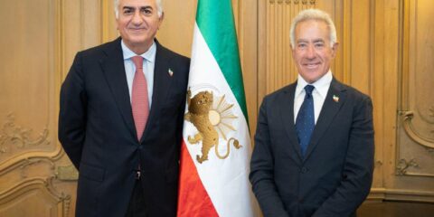 adams pahlavi