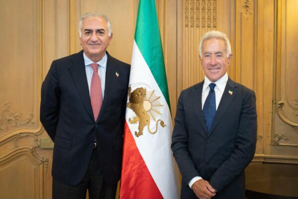 adams pahlavi