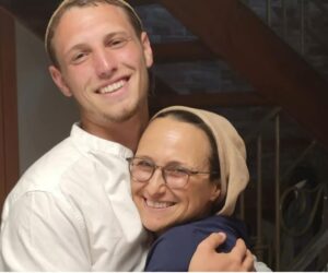 Jen Airley with her son Binyamin
