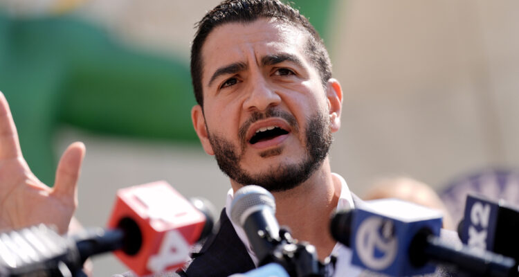 El-Sayed accused of racism, sexism over posts targeting Usha Vance, Trump aide