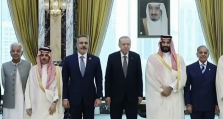 Iran weighs invitation to join Saudi-Turkey-Pakistan defense pact