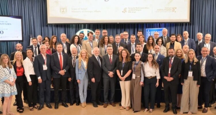 Israeli FM hosts Diaspora delegation to combat surging Jew-hatred