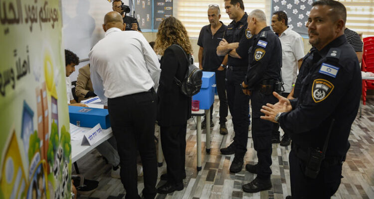 Israeli Arabs flock to vote while Palestinians still waiting 20 years