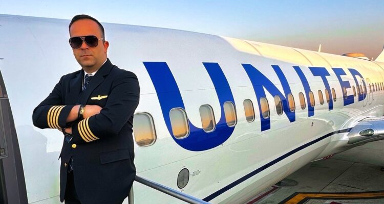 Israel bars United Airlines pilot over pro-terrorist comments