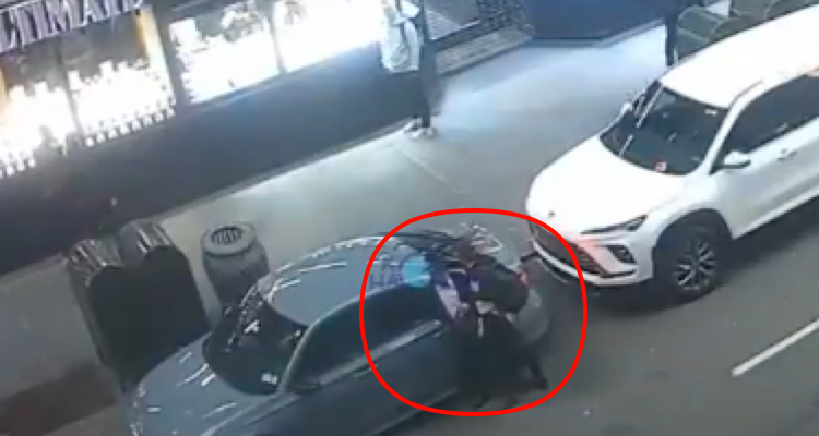 ‘We’ll never back down’: Chabad rabbi returns to NYC Diamond District day after antisemitic stabbing